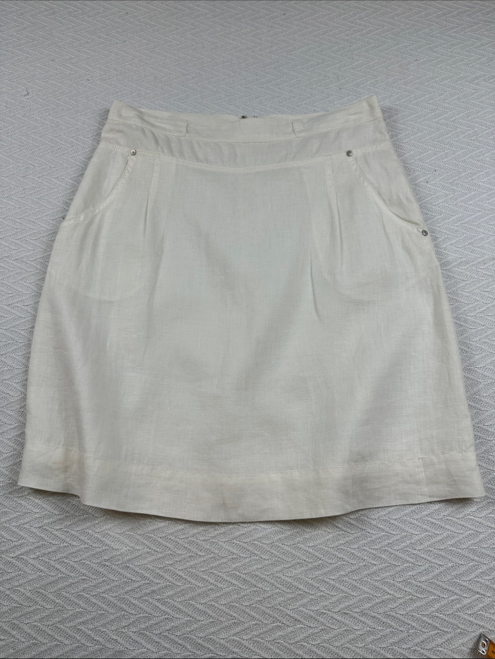 Sandwich 100% Linen Classic Off White Cream Mini Skirt with Front Pleats